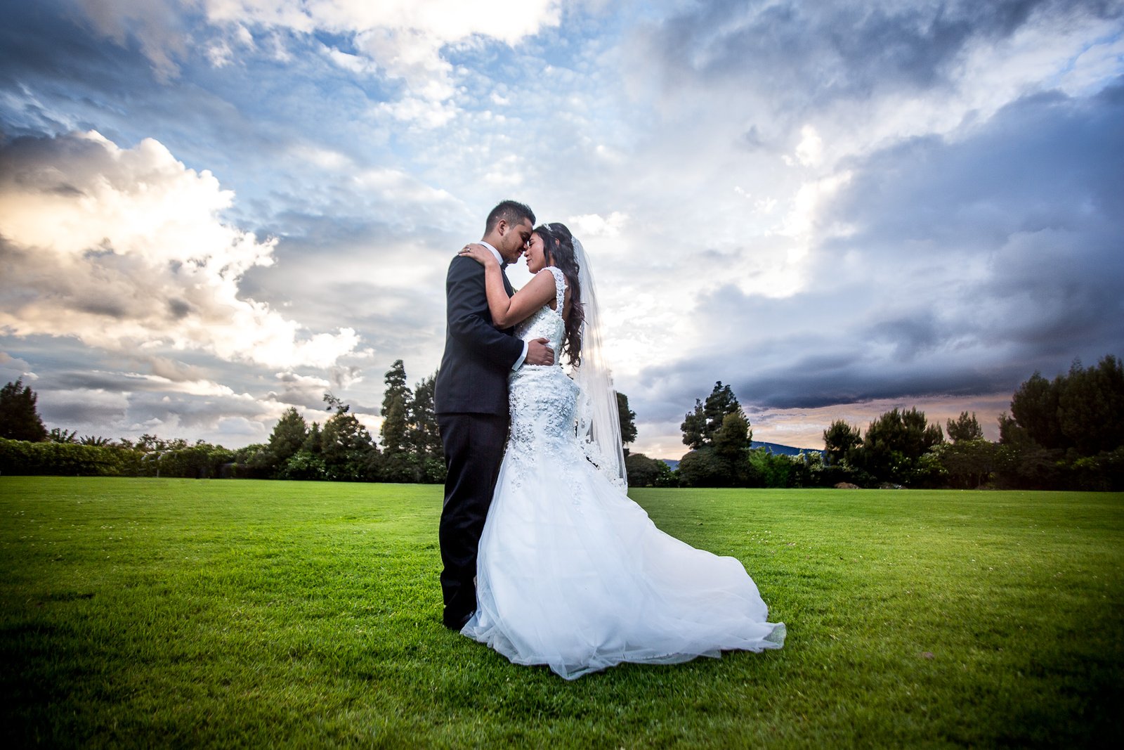 Fotógrafos-de-bodas-en-Colombia-Alejandro-y-Angelica-30-2 ALEJANDRO + ANGELICA